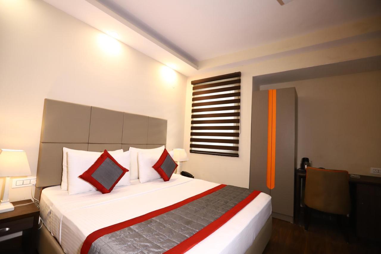 Hotel Azulo Inn Bhikaji Cama Place Delhi - Couple Friendly Local Ids Accepted Nova Deli Exterior foto